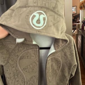 Lululemon Scuba Hoodie, Vintage style, size 6, olive Green, mantra words on it